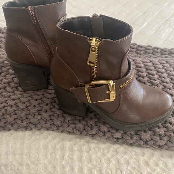 Brown Leather Ankle Boots - Picture 2 of 7